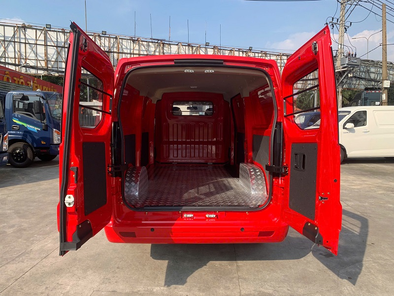 Tera V8 2 Chỗ Chở Hàng: Đánh Giá "Vua" Xe Van Thùng 5.8 Khối, Vào Phố 24/7